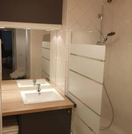 Apartment 62 M2 Rez De Jardin, Terrasse , 6 Lits Et Parking *